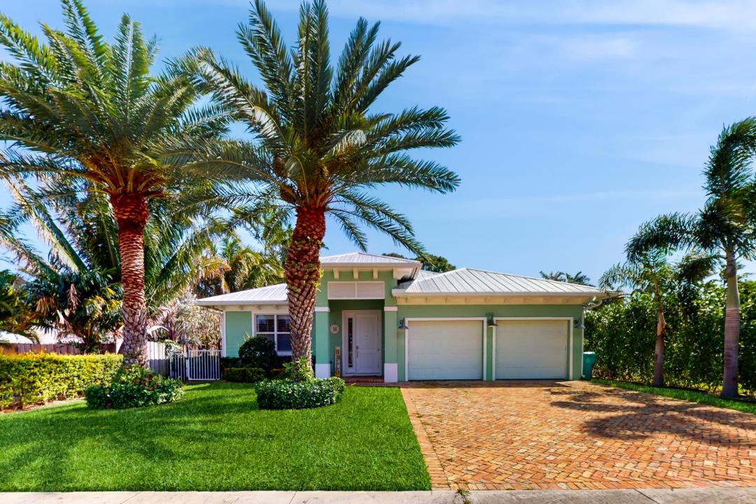 Photo of Buildings in Boynton Beach