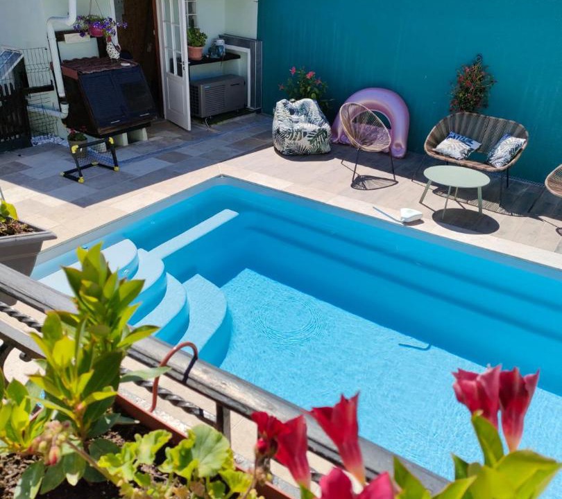 Photo of Others in Gelos