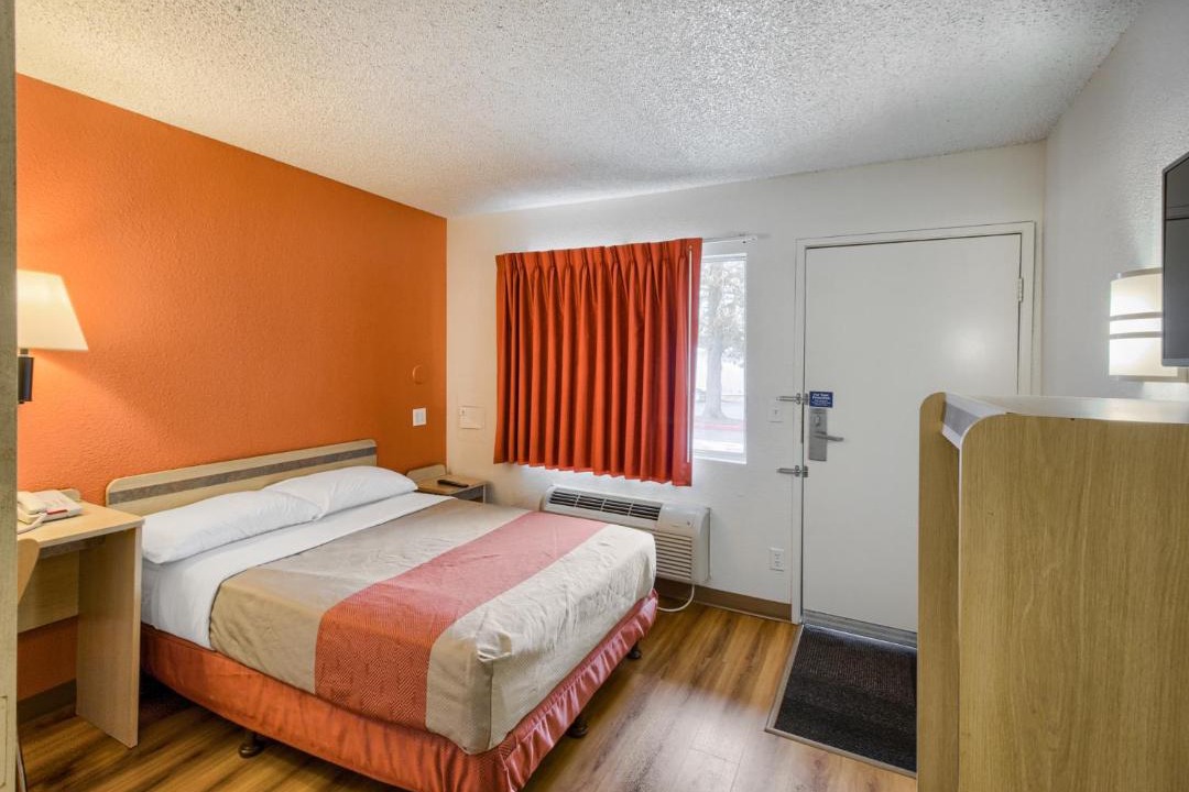 Photo of Bedroom in Paine Field-Lake Stickney