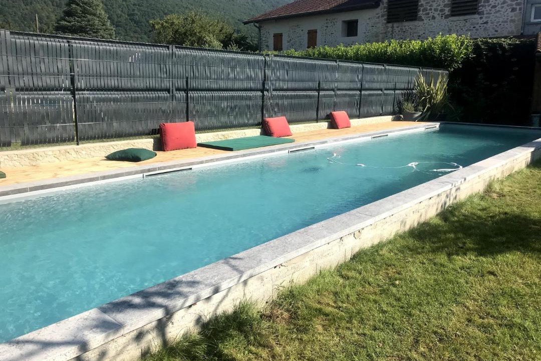 Photo of Others in Izeron