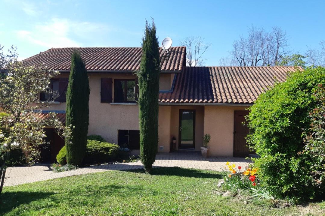 Photo of Buildings in Cailloux-sur-Fontaines