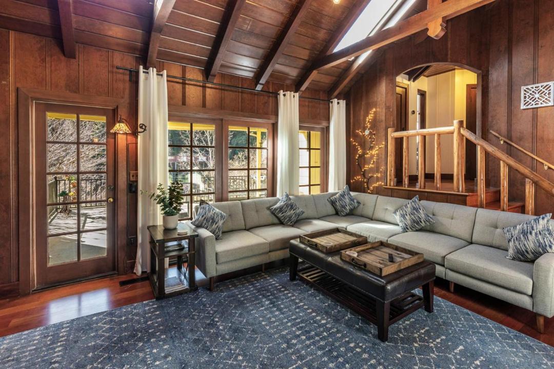 Photo of Livingroom in Northwood