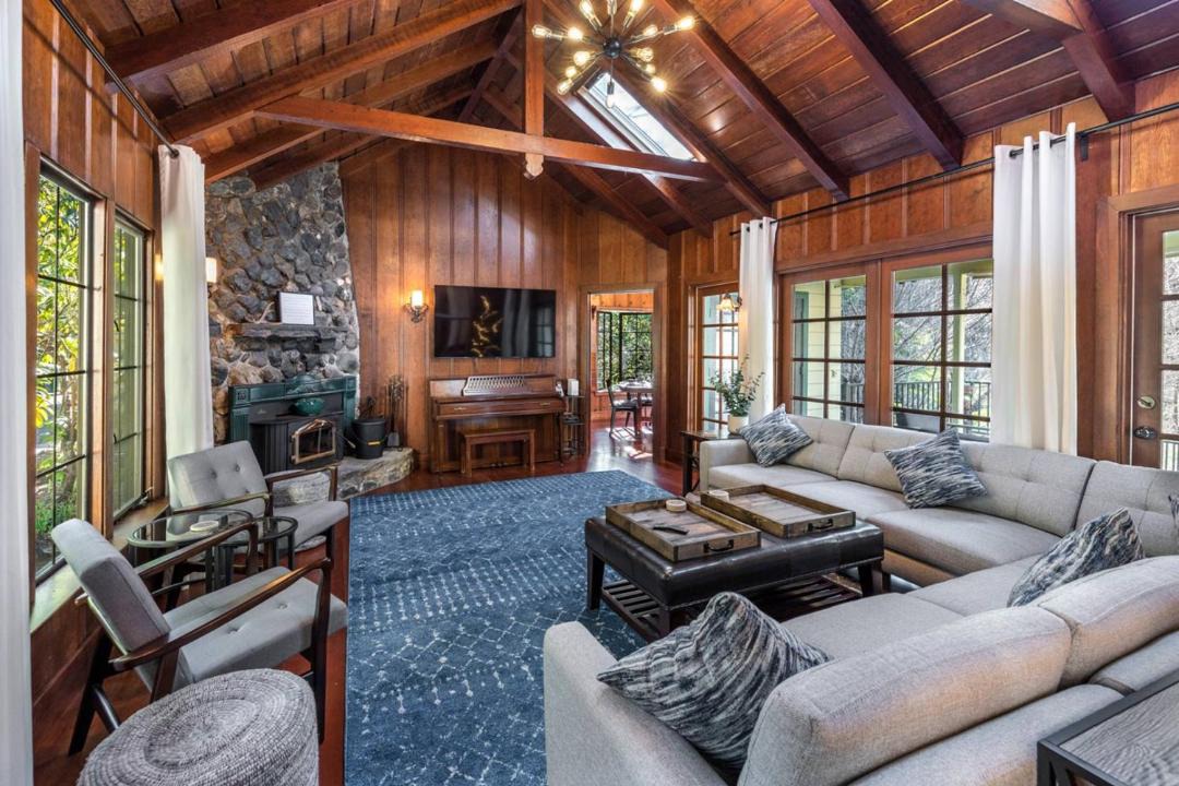 Photo of Livingroom in Northwood