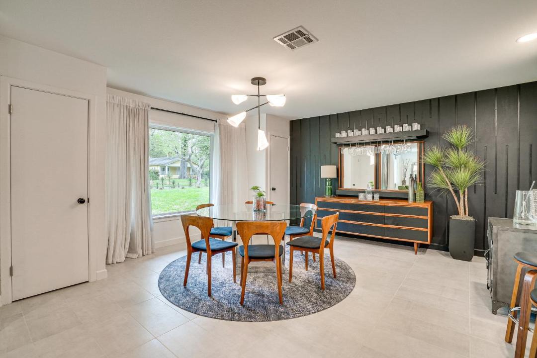 Photo of Livingroom in Nacogdoches