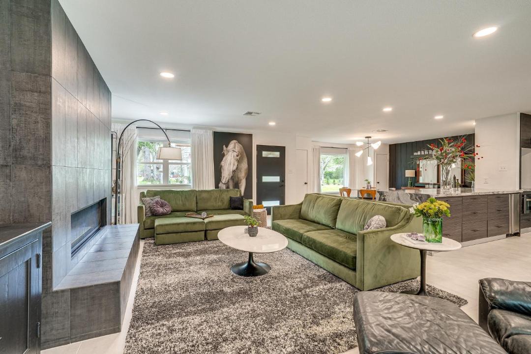 Photo of Livingroom in Nacogdoches