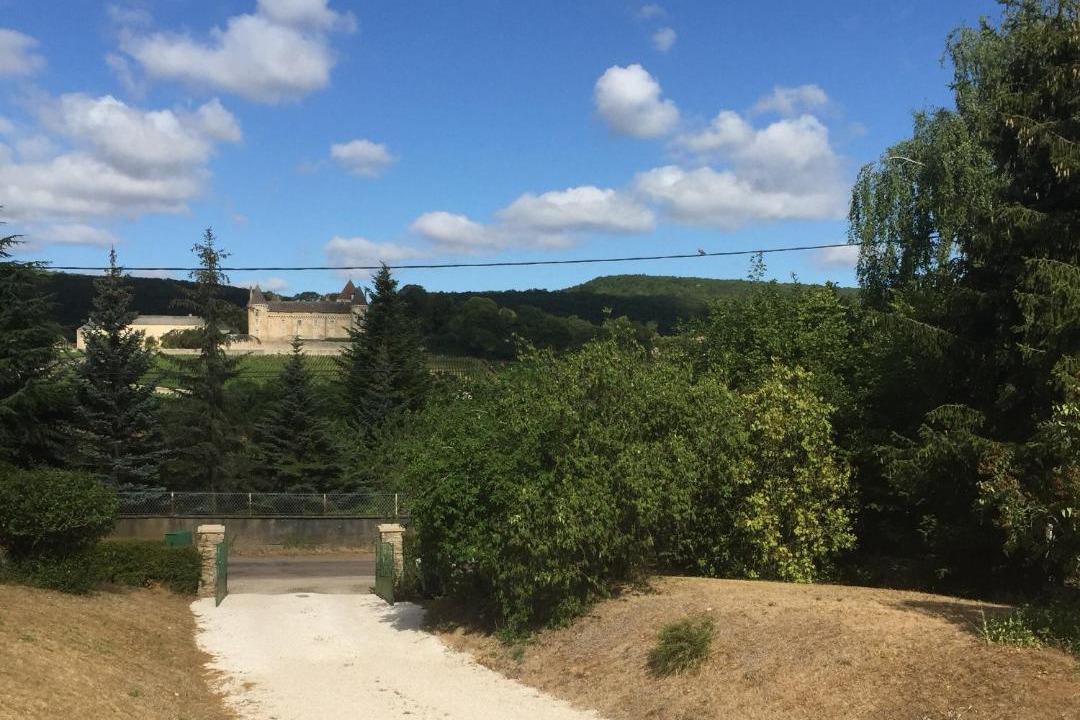 Photo of Others in Rully