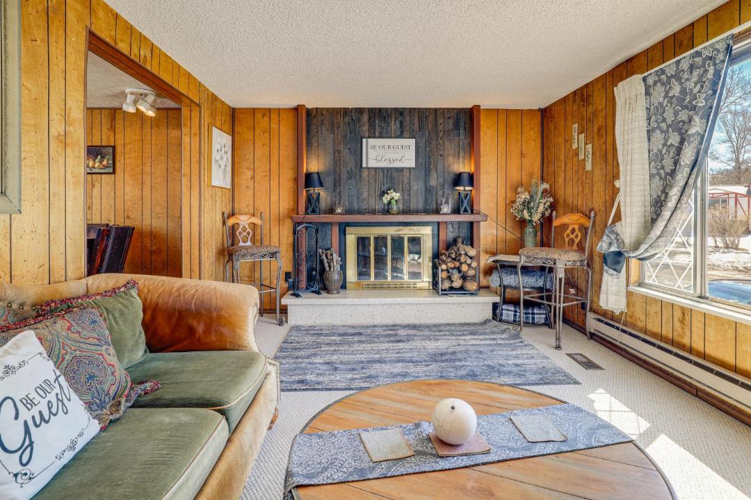 Photo of Livingroom in Elk Mountain