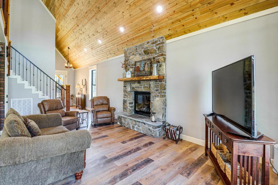 Photo of Livingroom in Boswell