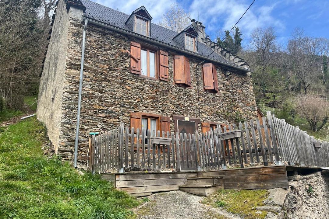 Photo of Others in Melles