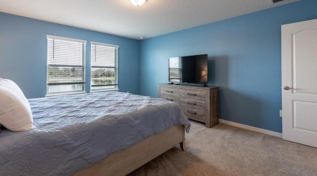 Photo of Others in Loughman