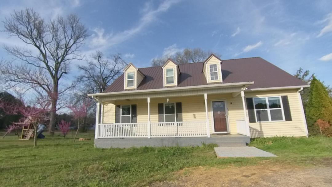 Photo of Buildings in Saluda