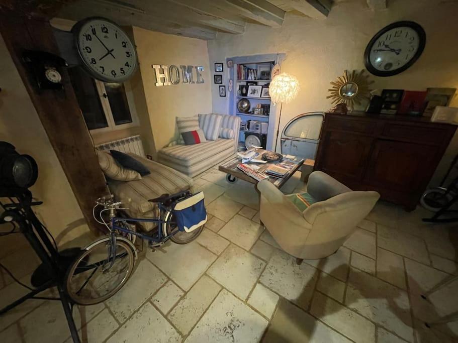 Photo of Livingroom in Vignoux-sous-les-Aix