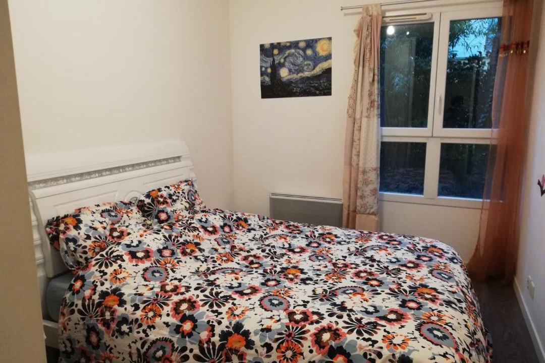 Photo of Bedroom in Chaville