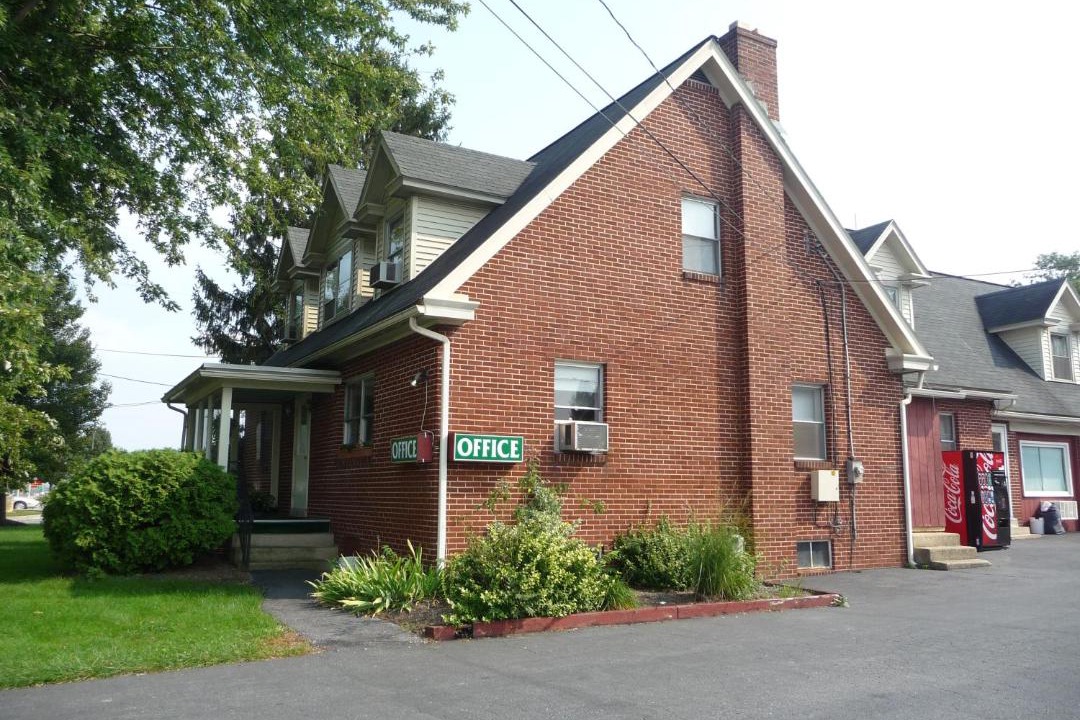 Photo of Buildings in Elizabethtown