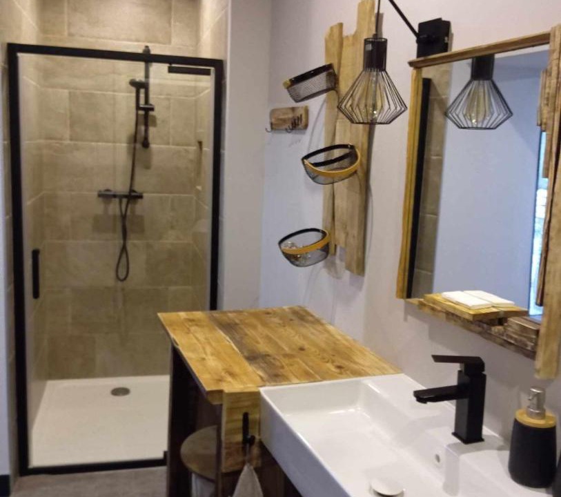 Photo of Bathroom in Laroque