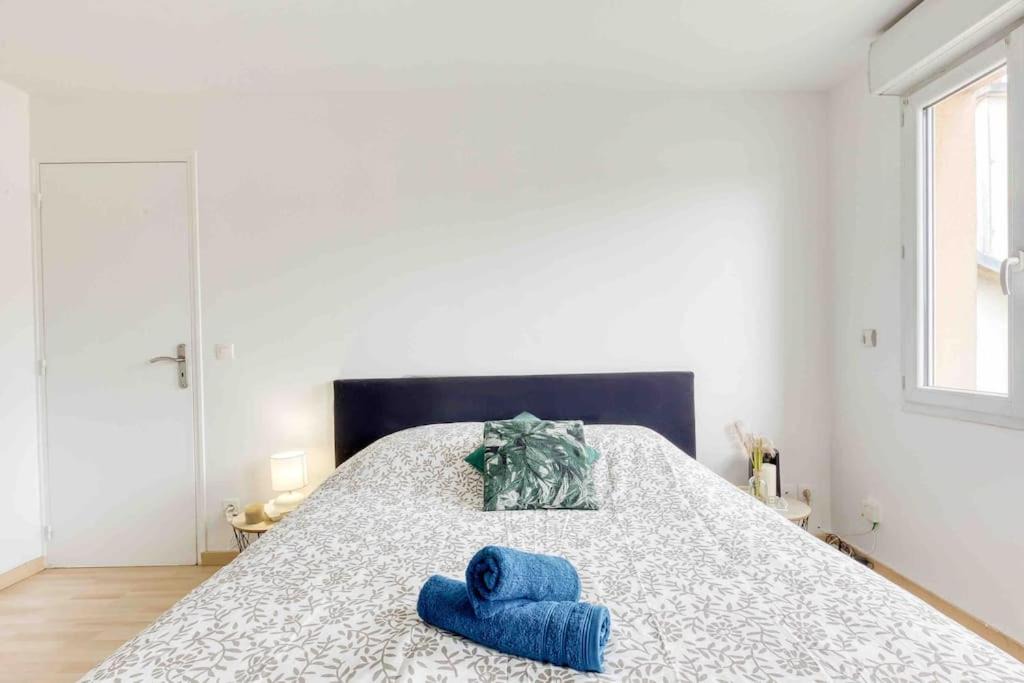 Photo of Bedroom in Argenteuil