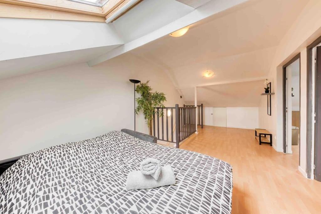 Photo of Bedroom in Argenteuil