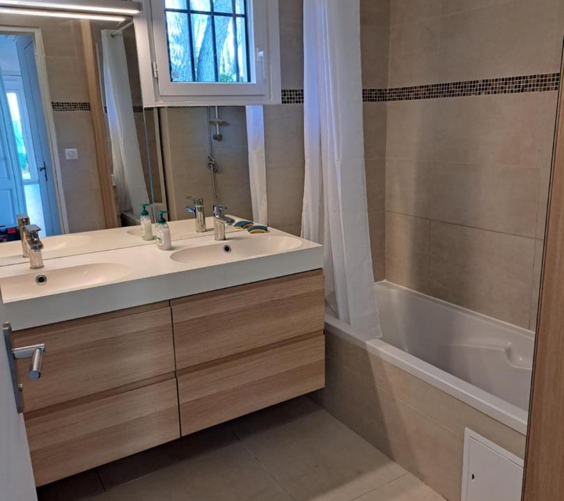 Photo of Others in Les Baraques