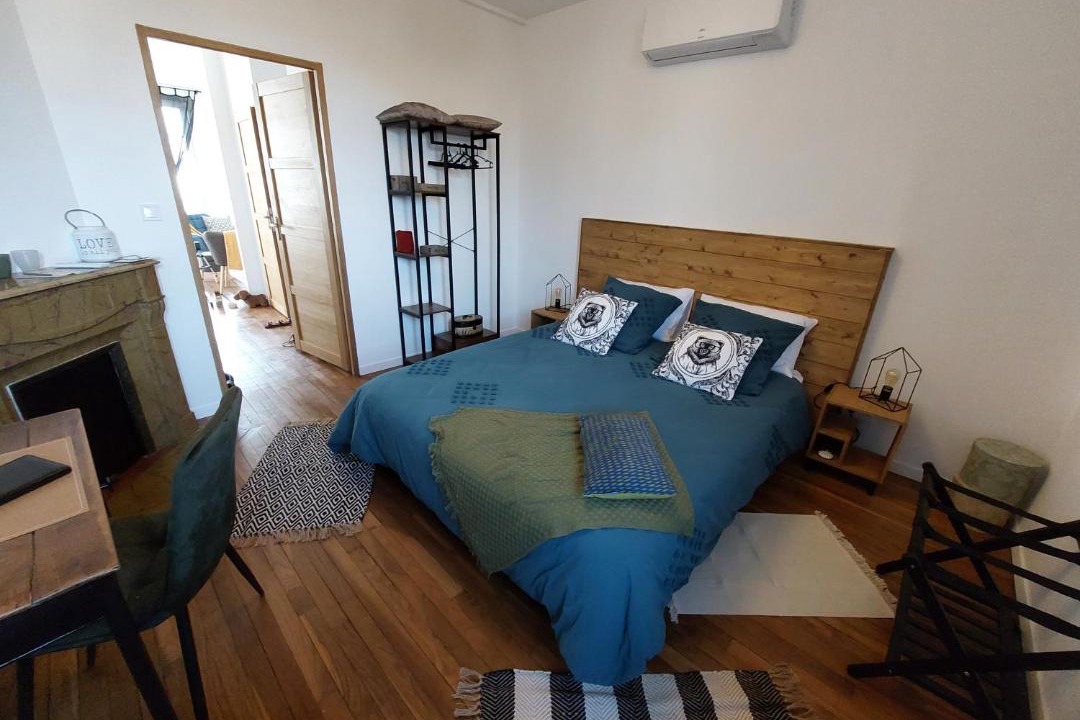 Photo of Bedroom in Issoudun