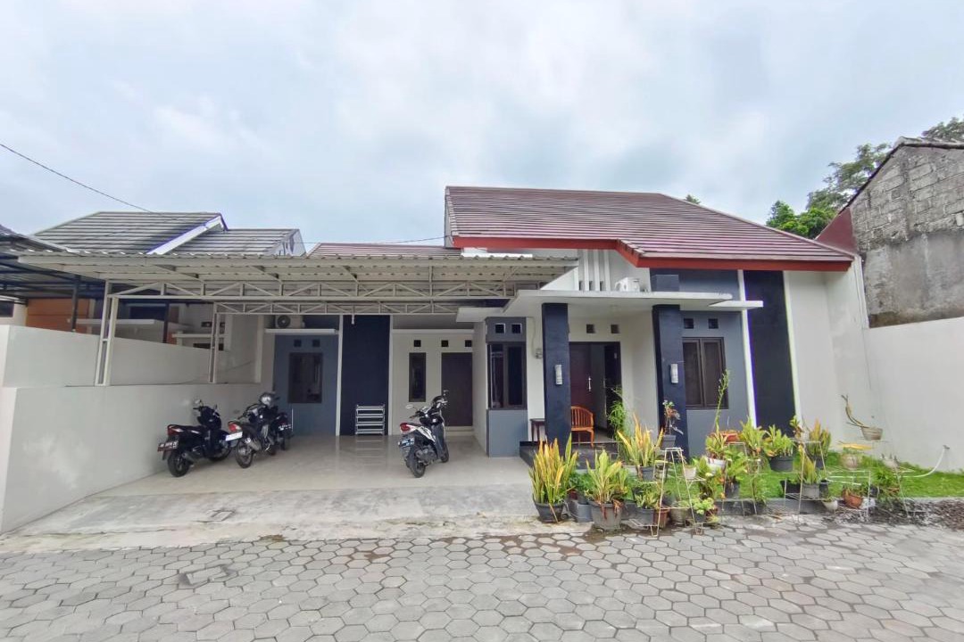 Photo of Buildings in Ngemplak