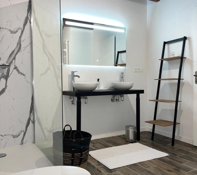 Photo of Bathroom in Eymet