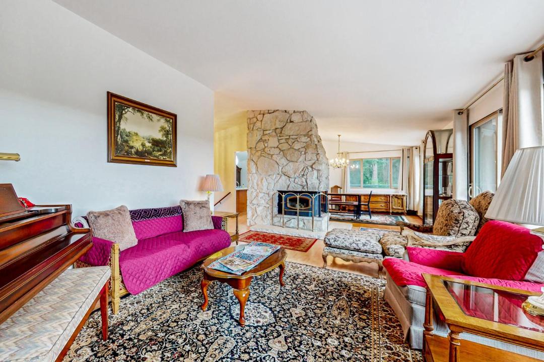 Photo of Livingroom in Woodinville