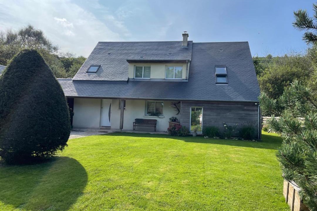Photo of Buildings in Saint-Laurent-sur-Mer