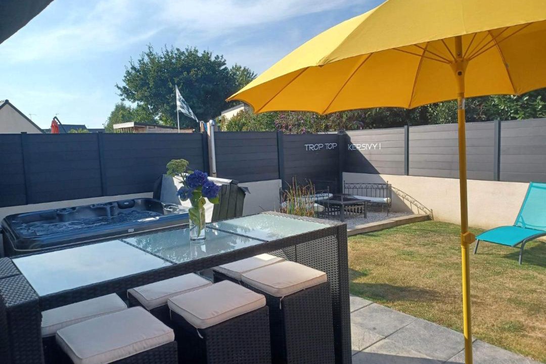 Photo of Patio Balcony in Trelevern