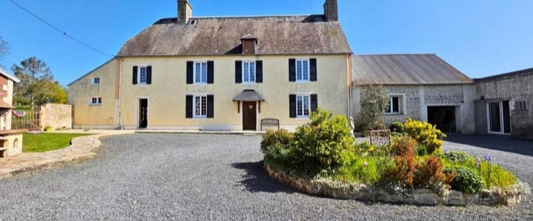 Photo of Buildings in Les Oubeaux