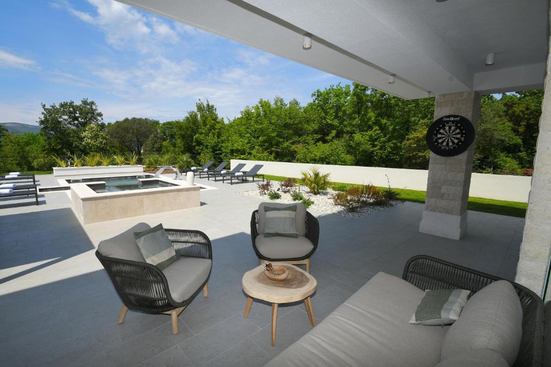 Photo of Patio Balcony in Brzac