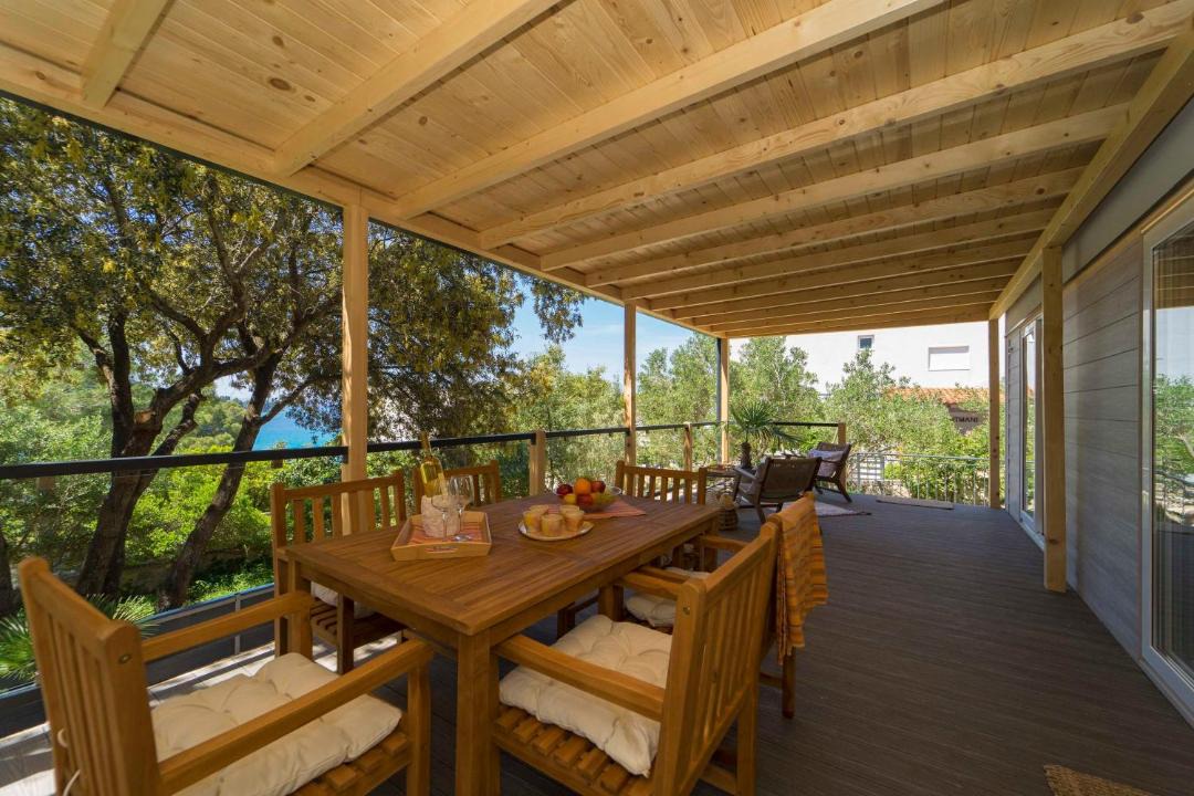 Photo of Patio Balcony in Loviste