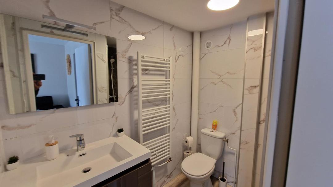 Photo of Bathroom in Charleville-Mezieres