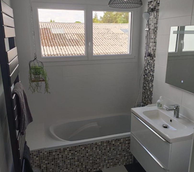 Photo of Bathroom in Questembert