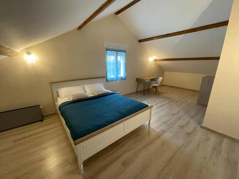 Photo of Bedroom in Vezeronce-Curtin