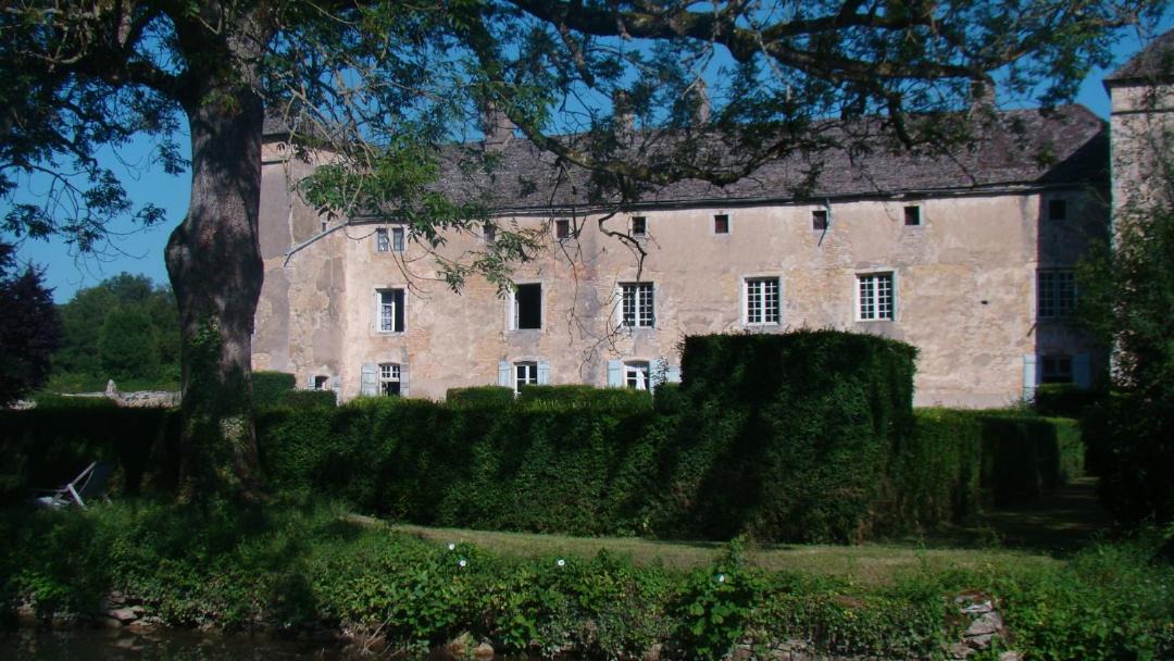 Photo of Others in Ozenay