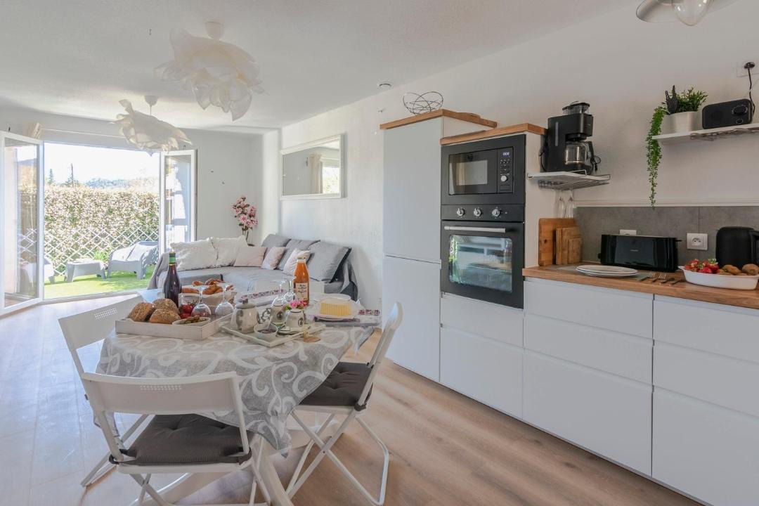 Photo of Livingroom in Anduze