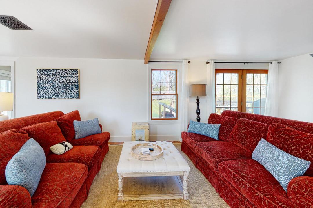 Photo of Livingroom in Warren