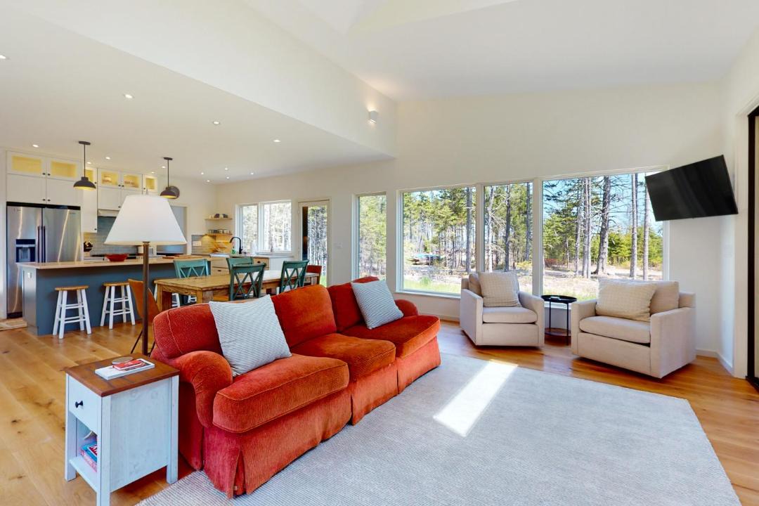 Photo of Livingroom in Tenants Harbor