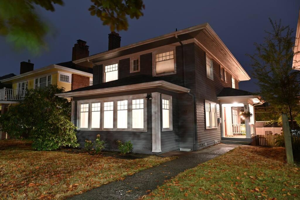 Photo of Others in University District