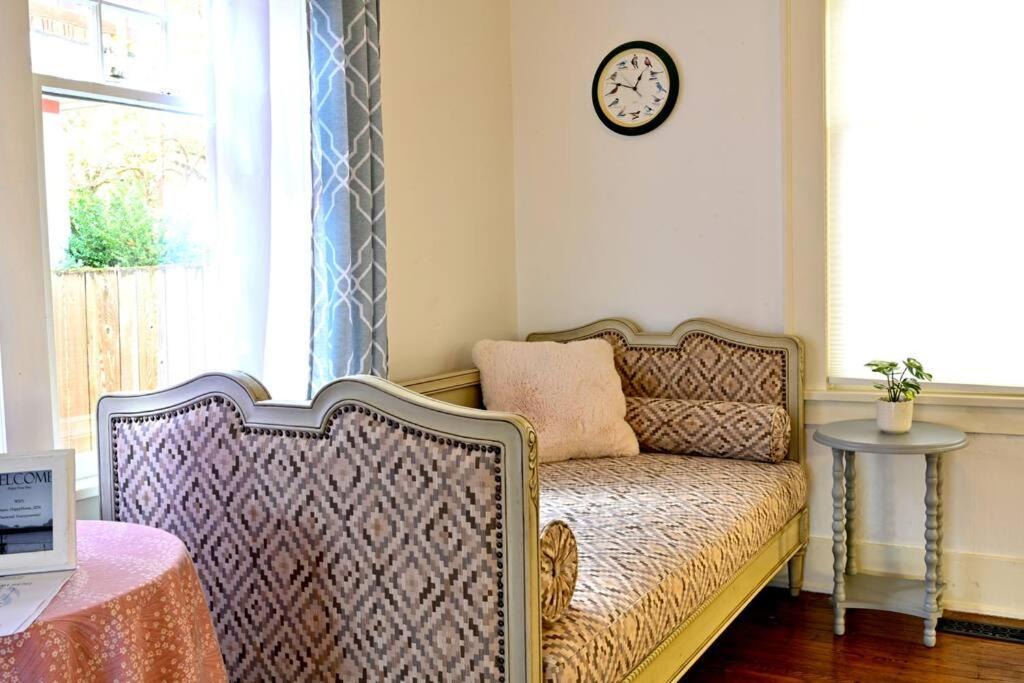 Photo of Others in University District