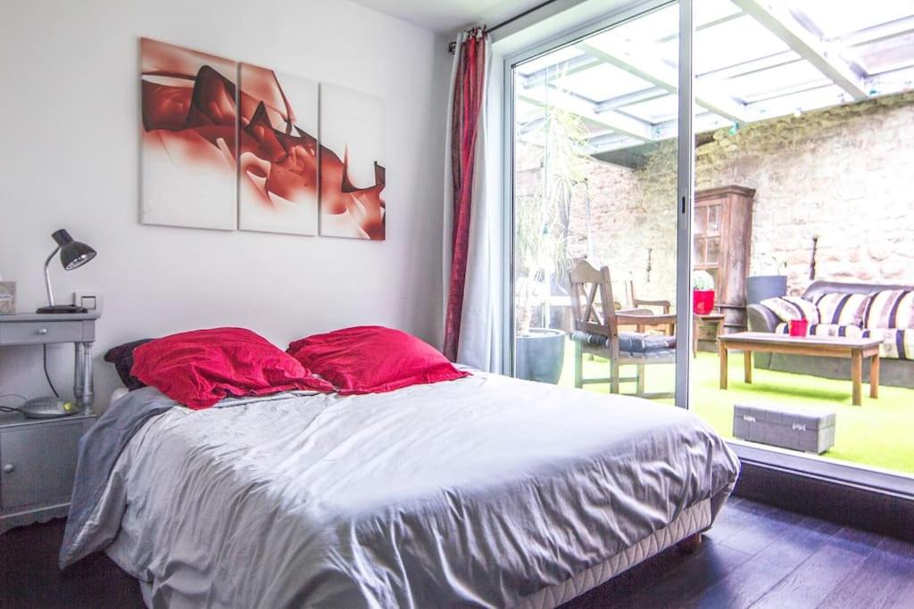 Photo of Bedroom in Nemours