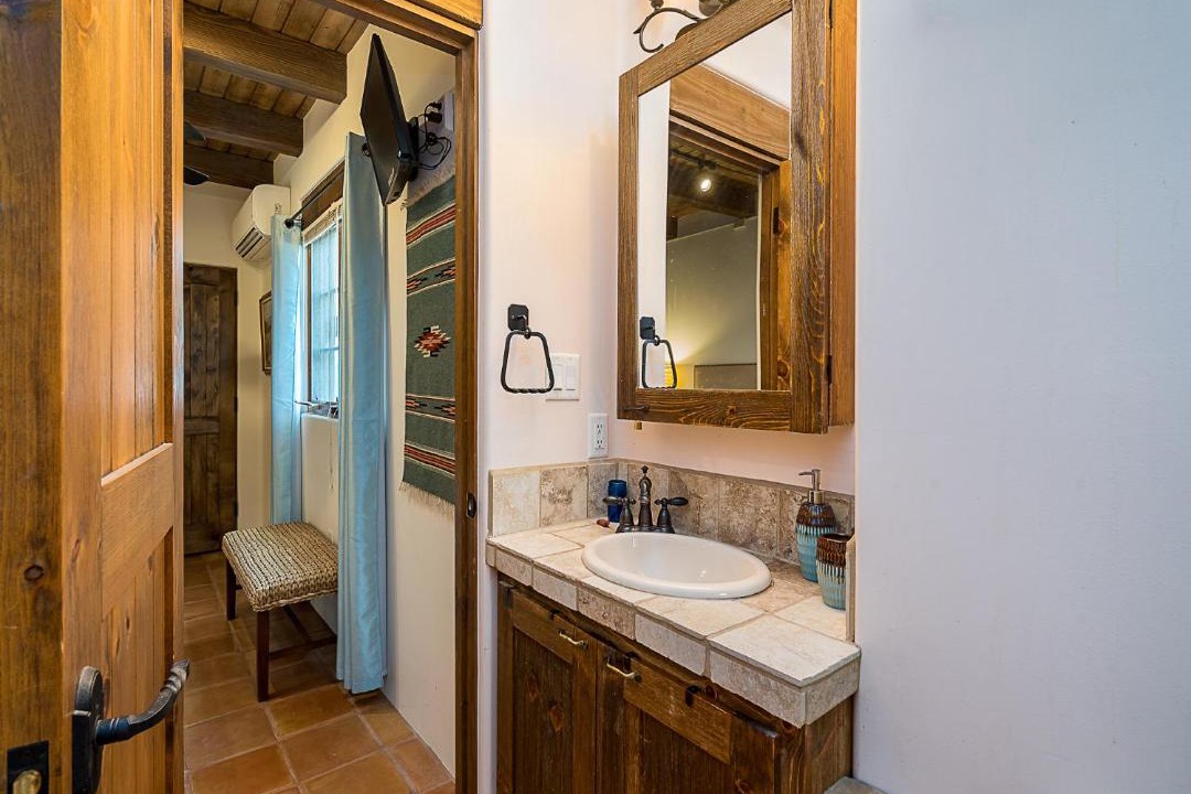 Photo of Bathroom in South Capitol