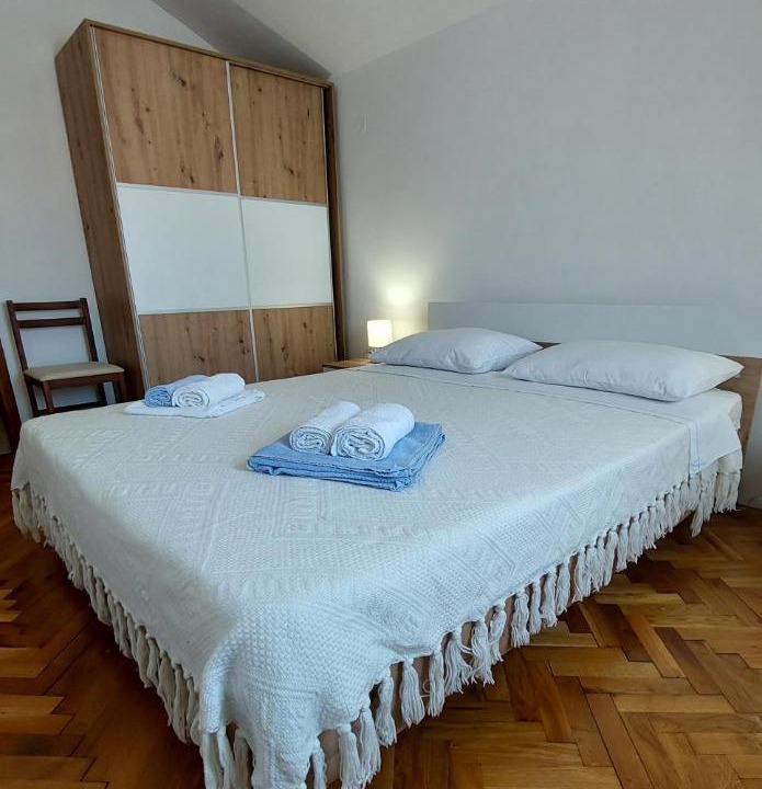 Photo of Bedroom in Cres