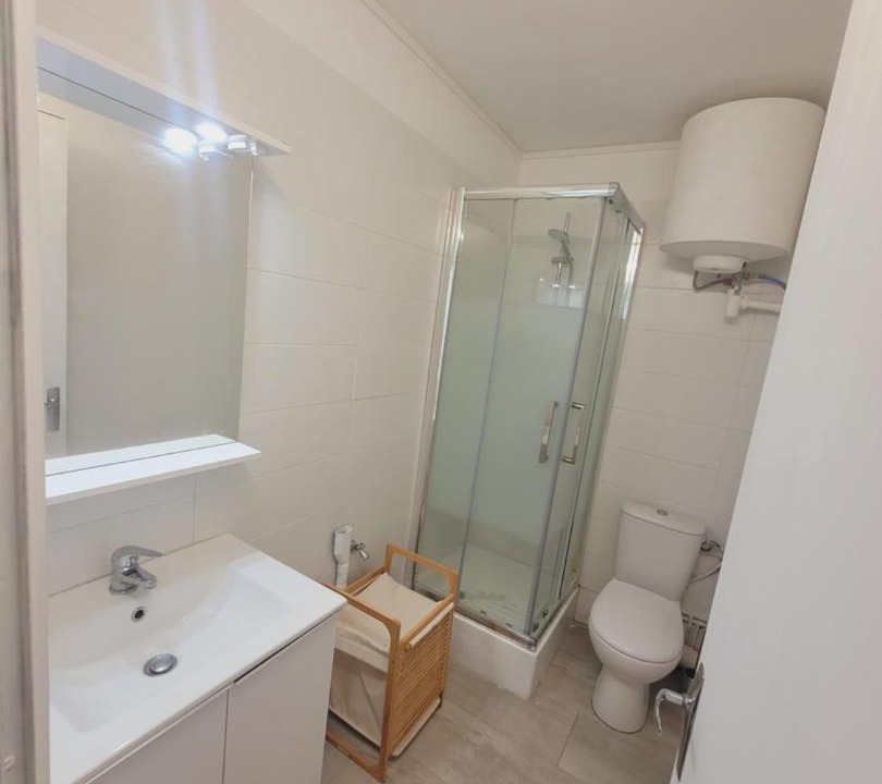 Photo of Bathroom in La Jetee