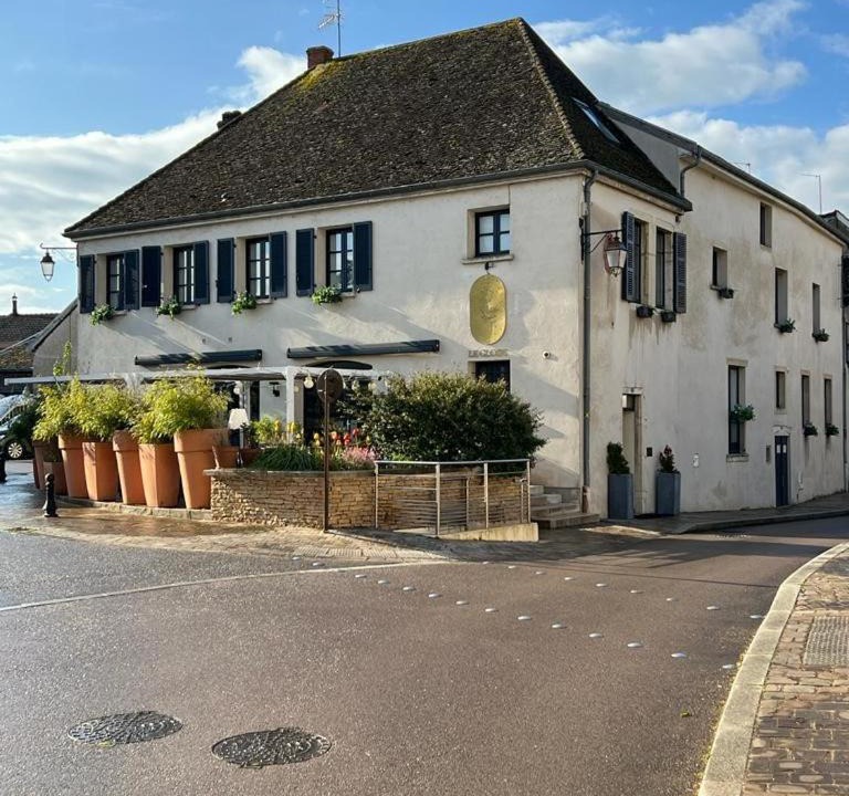Photo of Others in Meursault