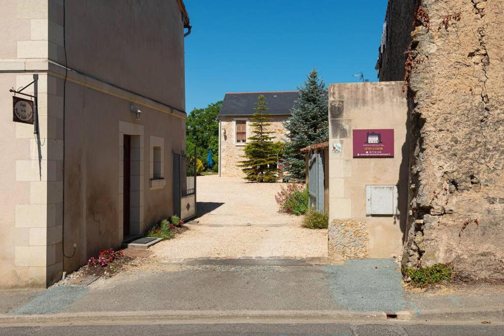 Photo of Buildings in Montreuil-Bellay