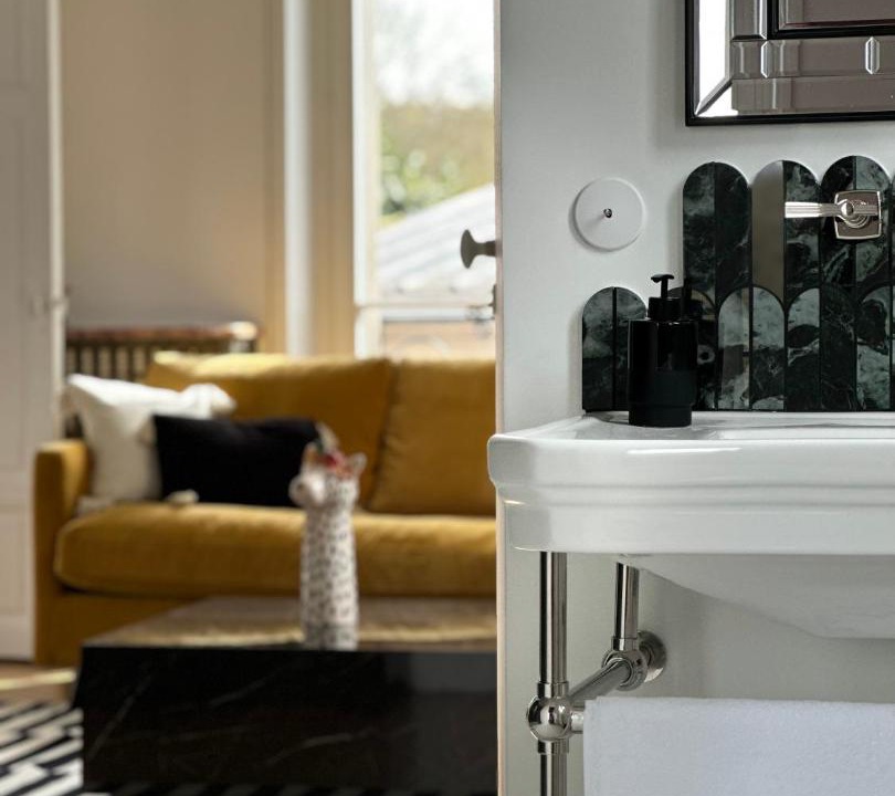 Photo of Others in Lesches