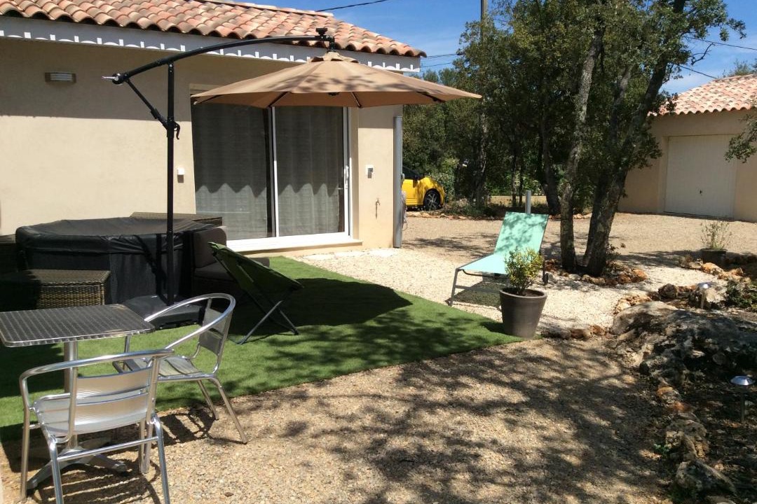 Photo of Buildings in Sillans-la Cascade