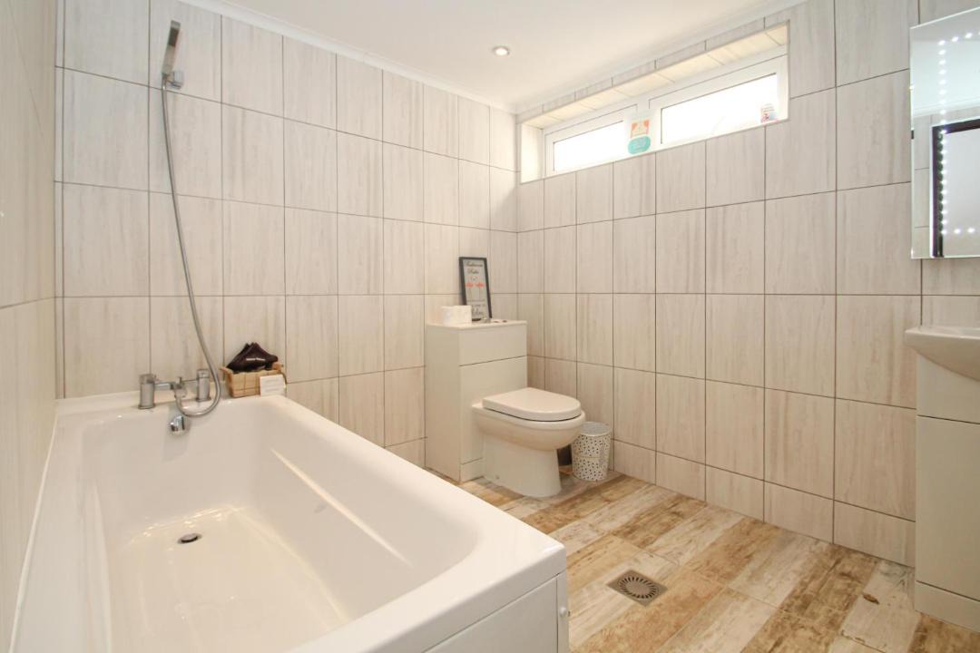 Photo of Others in Lanark