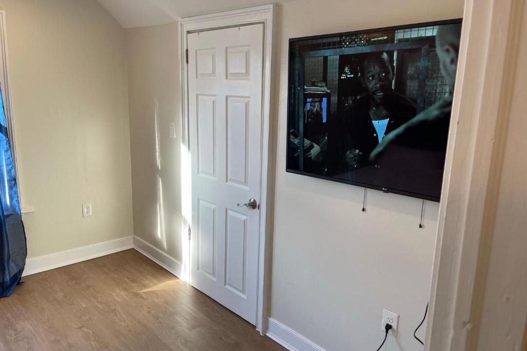 Photo of Others in Lower Vailsburg